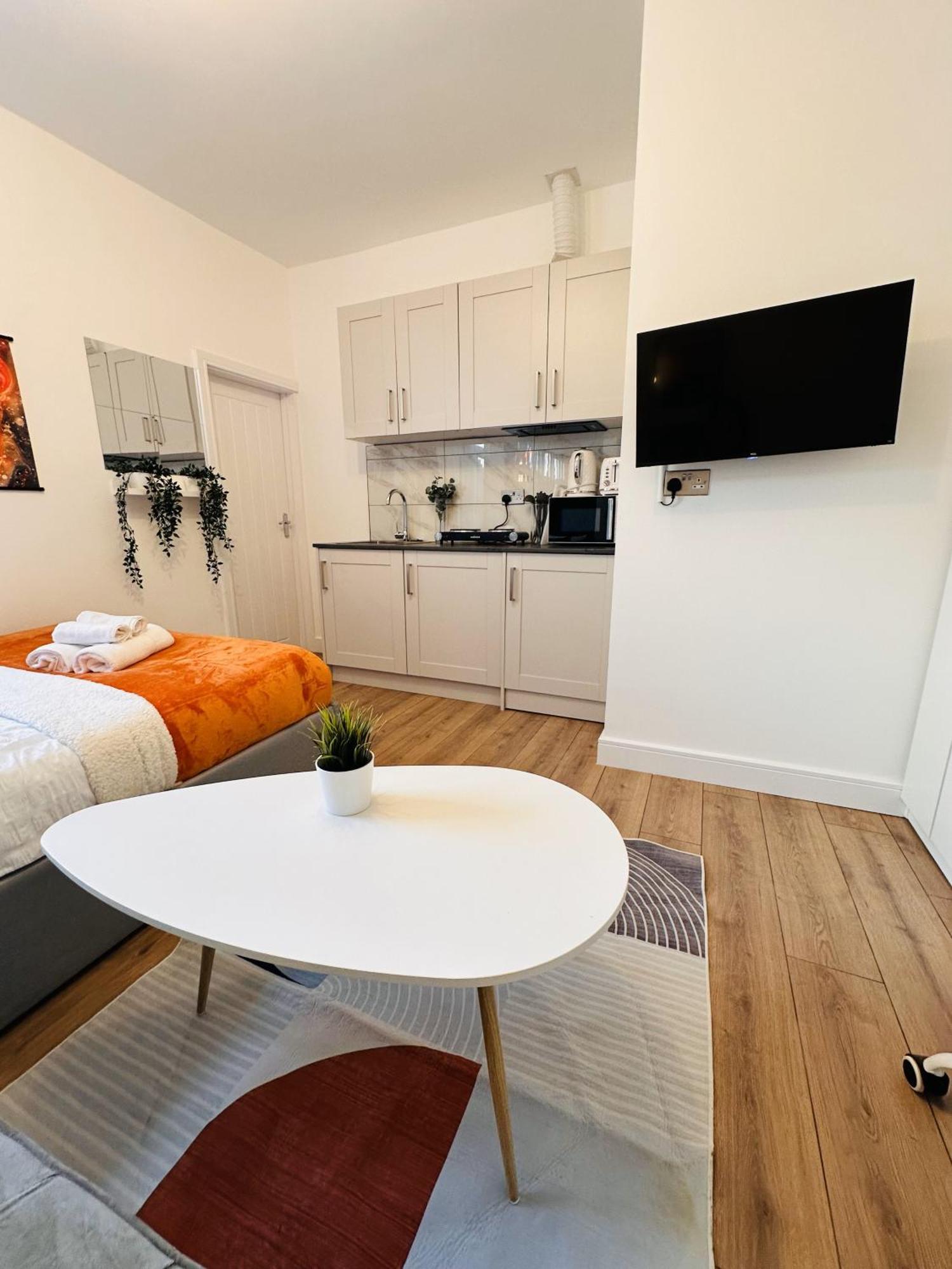 R4 Luxury Studio En-Suite Room In Harborne Lane By Queen Elizabeth Hospital Birmingham Dış mekan fotoğraf
